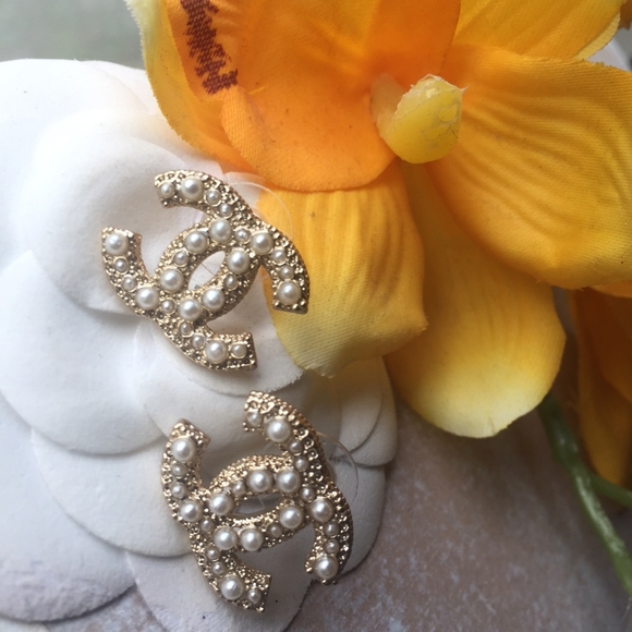 Chanel Authentic Pearl - Picture 3 of 7